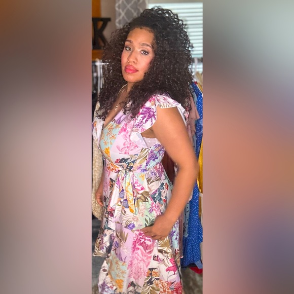 Lilac Multicolor Pattern Midi Wrap Dress - Picture 3 of 4